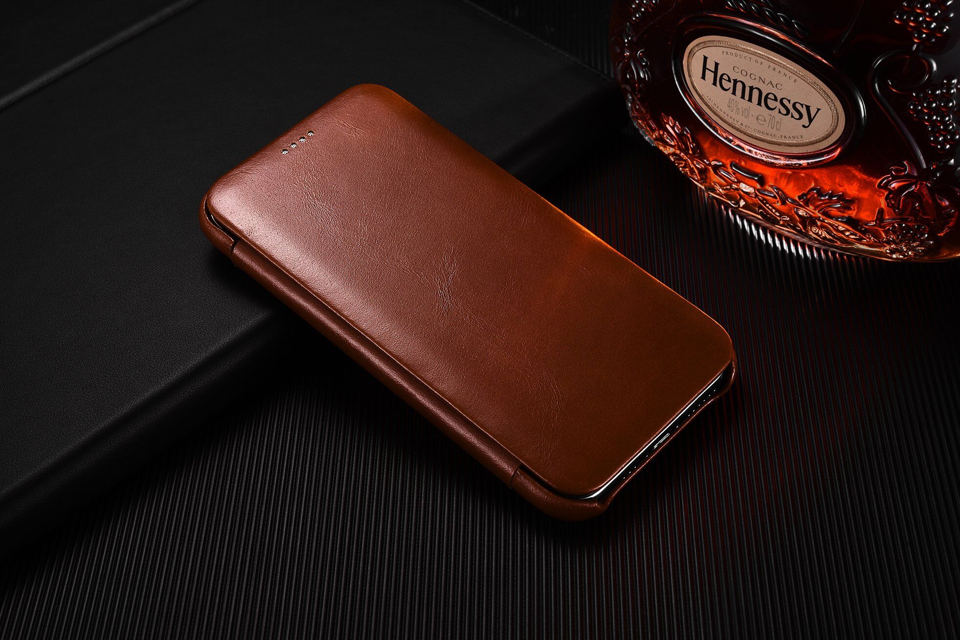 Icarer husă flip din piele pentru iPhone 11 - maro cacao