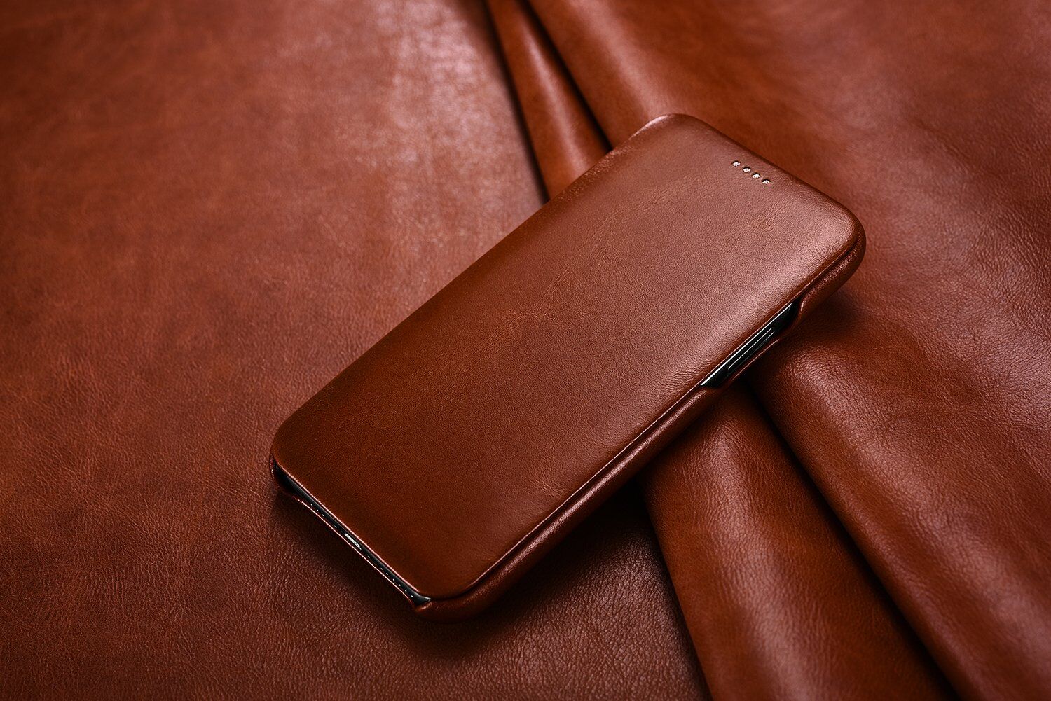 Icarer husă flip din piele pentru iPhone 11 - maro cacao