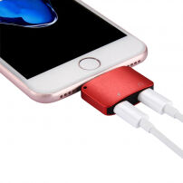 Reducţie conector Lightning, pentru audiţie muzicală şi încărcare - roşu