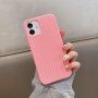 Husă din silicon cu model împletit pentru iPhone 13 - roz