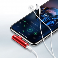 Adaptor USAMS cu conectori lightning / 3.5 jack - roșu