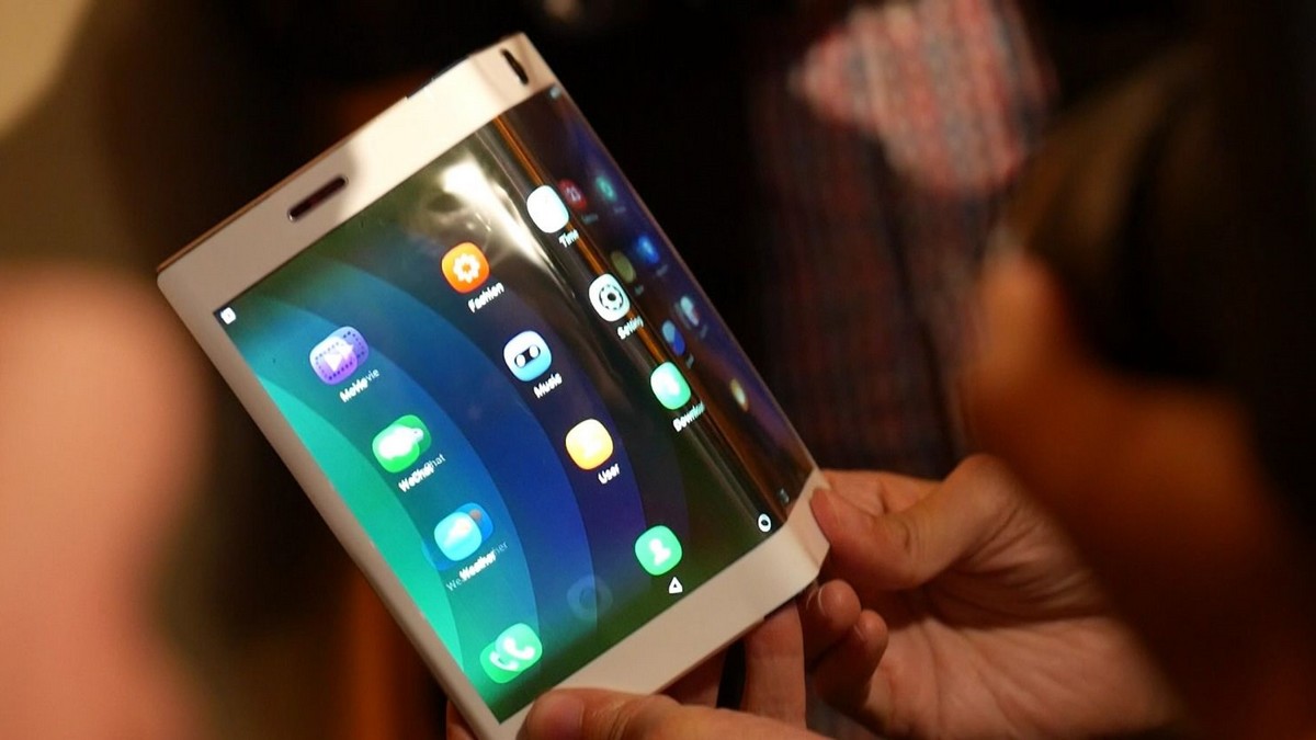 Un iPhone pliabil pentru 2020
