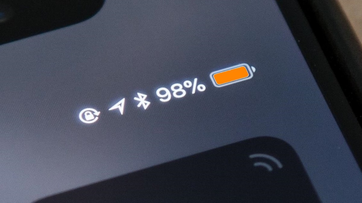 Află cum să schimbi culoarea indicatorului de baterie la iPhone