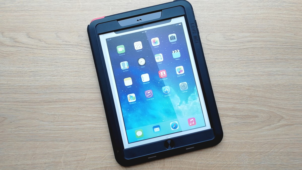 Am testat: Husă rezistentă pentru iPad&nbsp;9,7” 2017 & iPad Air