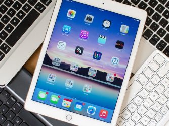 Carcase cu tastatură bluetooth pentru iPad 9.7"(2018)