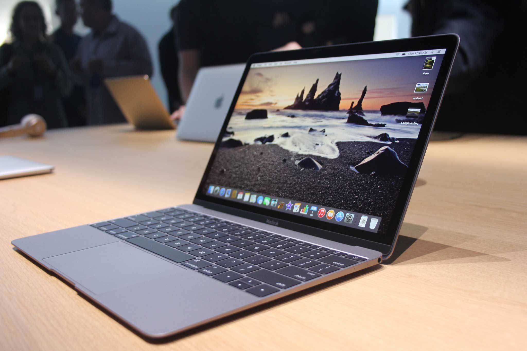 Cum să resetezi forțat un Macbook blocat