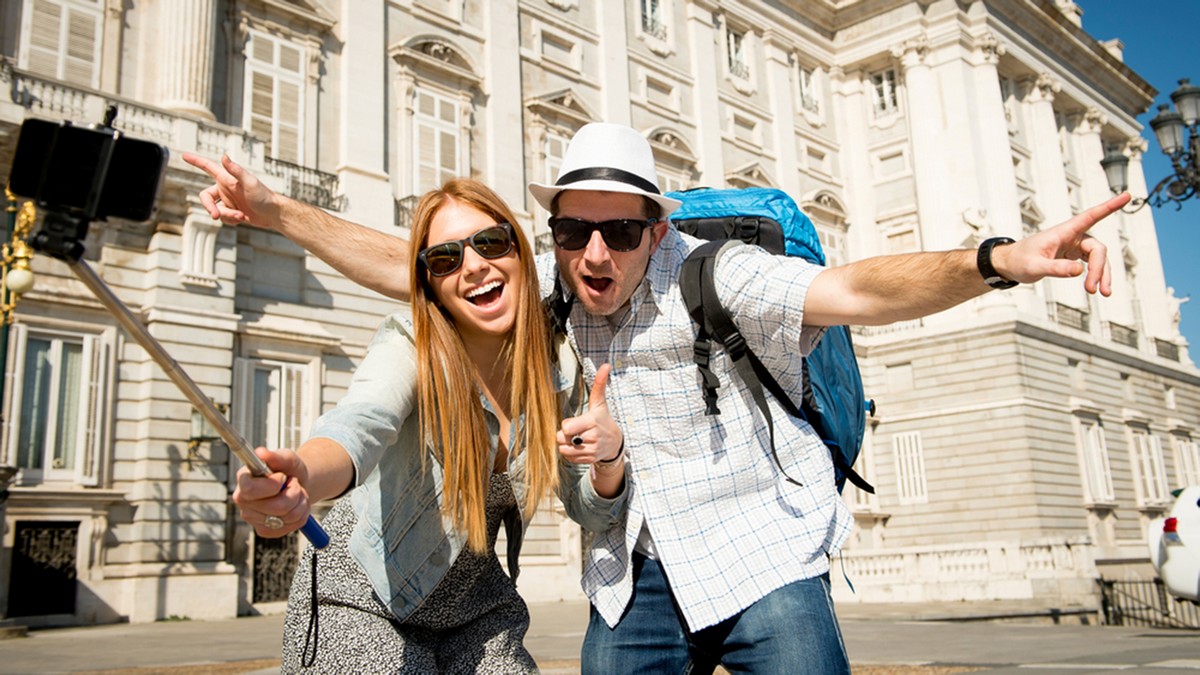 Selfie Stick- cea mai bună soluție pentru fotografii perfecte