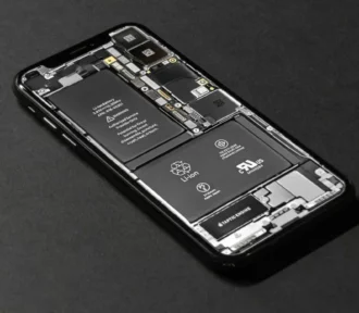 Apple dezvoltă un nou sistem de înlocuire a&nbsp;bateriei iPhone care va fi mult mai ușor!